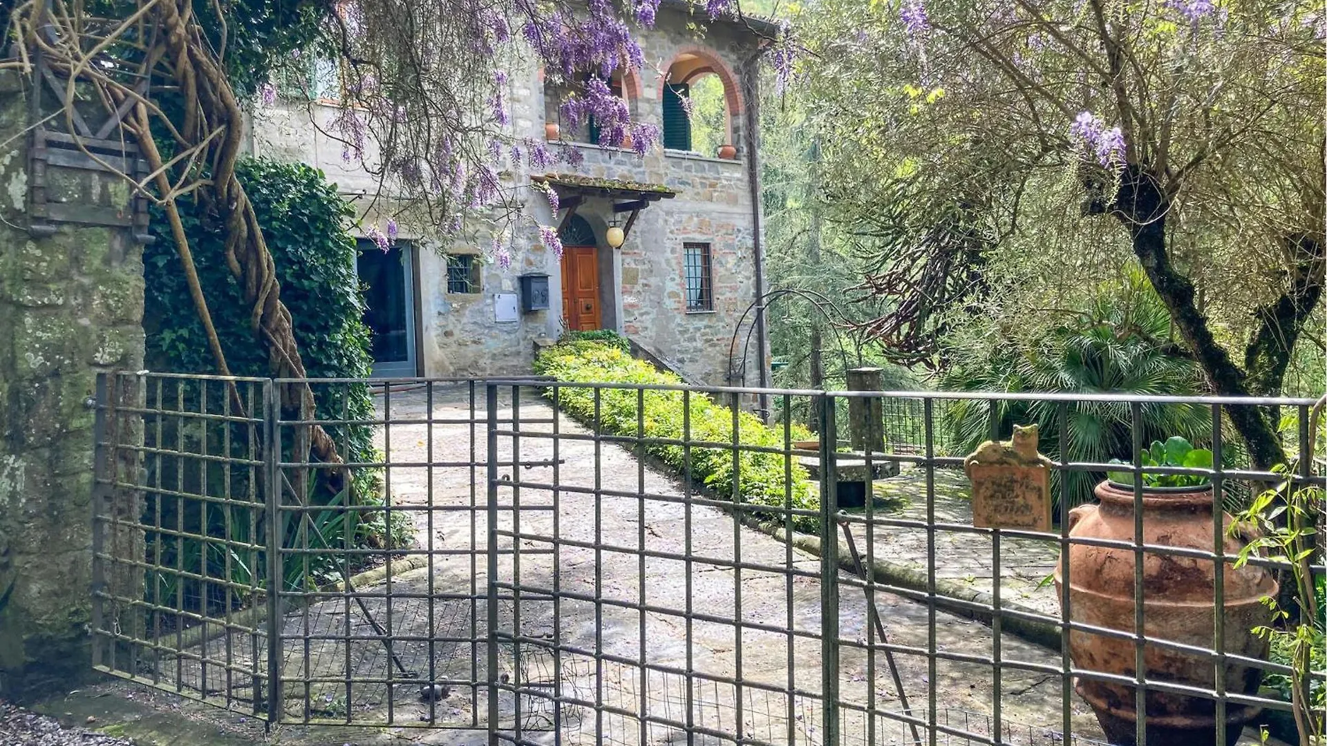 Amazing Home In Castelfranco Piandisco Castelfranco di Sopra Italy